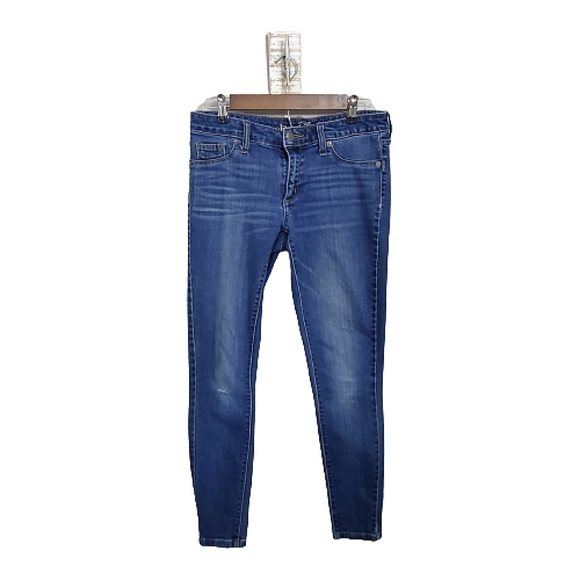 Distressed Universal Thread Mid Rise Jegging - Picture 2 of 12